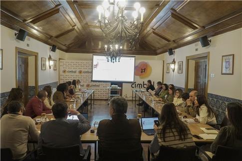 Reunião de projeto '𝗖𝘂𝗹𝘁𝗶𝘃𝗮𝗿 𝗮 𝗜𝗻𝗰𝗹𝘂𝘀𝗮̃𝗼 𝗻𝗼 𝗕𝗮𝗶𝘅𝗼 𝗔𝗹𝗲𝗻𝘁𝗲𝗷𝗼'