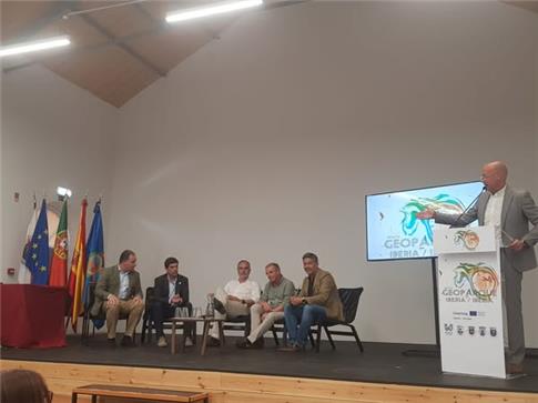 ASSINATURA DE MEMORANDO AGRUPAMENTO EUROPEU PARA A COOPERAÇÃO TERRITORIAL (AECT) GEOPARQUE IBERIA/IBÉRIA