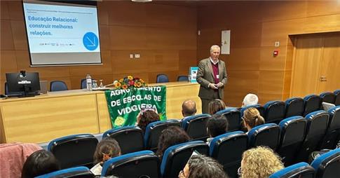 𝗣𝗿𝗼𝗴𝗿𝗮𝗺𝗮 𝗜𝗻𝘁𝗲𝗿𝗺𝘂𝗻𝗶𝗰𝗶𝗽𝗮𝗹 𝗱𝗲 𝗘𝗱𝘂𝗰𝗮𝗰̧𝗮̃𝗼 𝗥𝗲𝗹𝗮𝗰𝗶𝗼𝗻𝗮𝗹