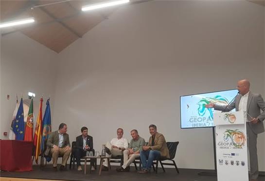 ASSINATURA DE MEMORANDO AGRUPAMENTO EUROPEU PARA A COOPERAÇÃO TERRITORIAL (AECT) GEOPARQUE IBERIA/IBÉRIA